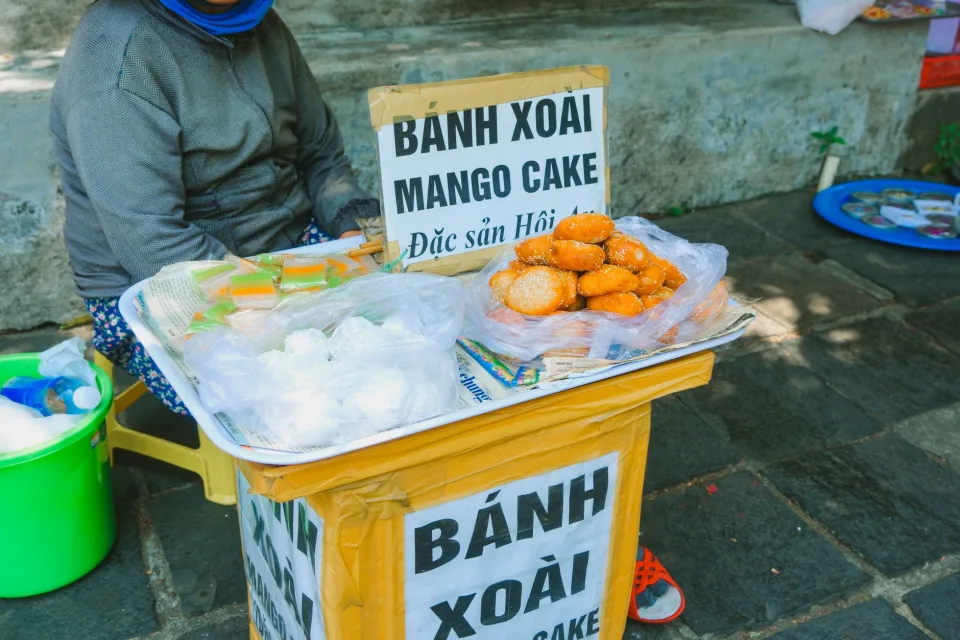Bàn ăn tại Võ Văn Tiến